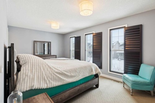 231 Prestwick Point Se, Calgary, AB - Indoor Photo Showing Bedroom