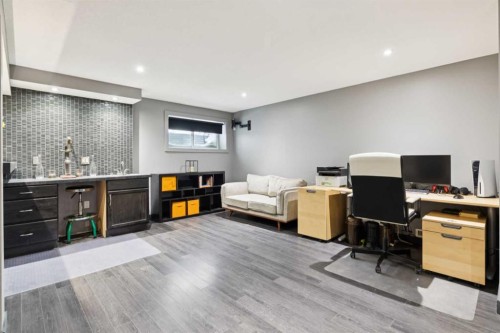 231 Prestwick Point Se, Calgary, AB - Indoor Photo Showing Office