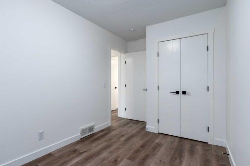 6163 Penworth Road Se, Calgary, AB - Indoor Photo Showing Other Room