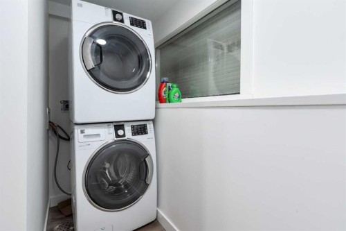 6163 Penworth Road Se, Calgary, AB - Indoor Photo Showing Laundry Room