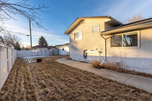 6163 Penworth Road Se, Calgary, AB - Outdoor
