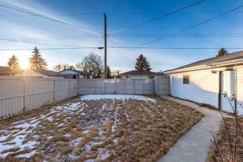 6163 Penworth Road Se, Calgary, AB - Outdoor