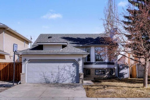24 Sunlake Circle Se, Calgary, AB - Outdoor