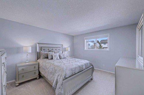 24 Sunlake Circle Se, Calgary, AB - Indoor Photo Showing Bedroom