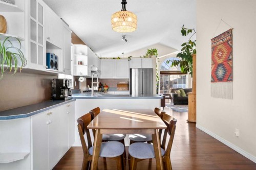 268 Mt Aberdeen Close Se, Calgary, AB - Indoor Photo Showing Dining Room