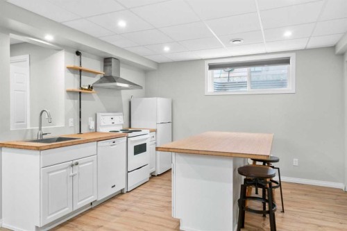 268 Mt Aberdeen Close Se, Calgary, AB - Indoor Photo Showing Other Room