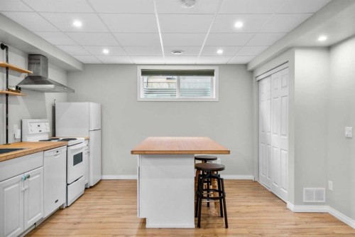 268 Mt Aberdeen Close Se, Calgary, AB - Indoor