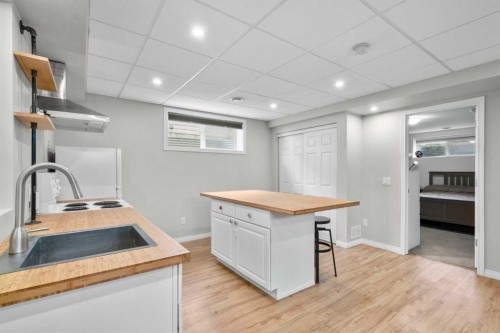 268 Mt Aberdeen Close Se, Calgary, AB - Indoor