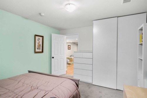 268 Mt Aberdeen Close Se, Calgary, AB - Indoor Photo Showing Bedroom