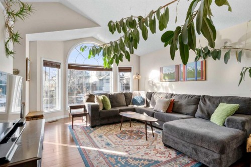 268 Mt Aberdeen Close Se, Calgary, AB - Indoor Photo Showing Living Room