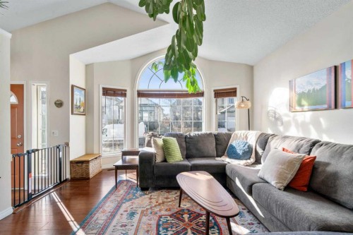 268 Mt Aberdeen Close Se, Calgary, AB - Indoor Photo Showing Living Room