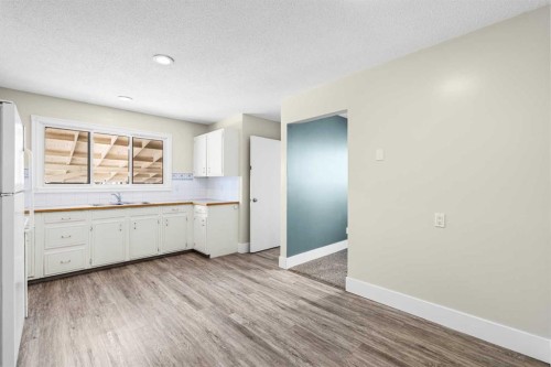 1007 Hunterston Place Nw, Calgary, AB - Indoor