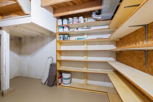 1007 Hunterston Place Nw, Calgary, AB - Indoor