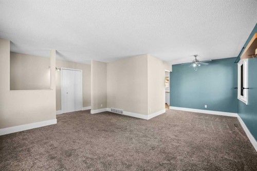 1007 Hunterston Place Nw, Calgary, AB - Indoor Photo Showing Other Room