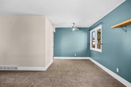 1007 Hunterston Place Nw, Calgary, AB - Indoor Photo Showing Other Room