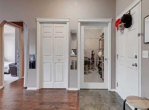 2313-70 Panamount Drive Nw, Calgary, AB - Indoor Photo Showing Other Room