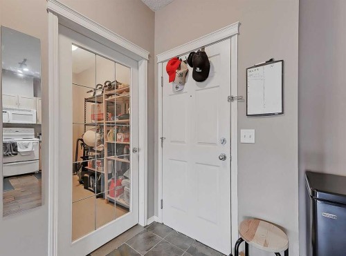 2313-70 Panamount Drive Nw, Calgary, AB - Indoor Photo Showing Other Room