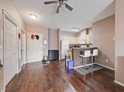 2313-70 Panamount Drive Nw, Calgary, AB - Indoor