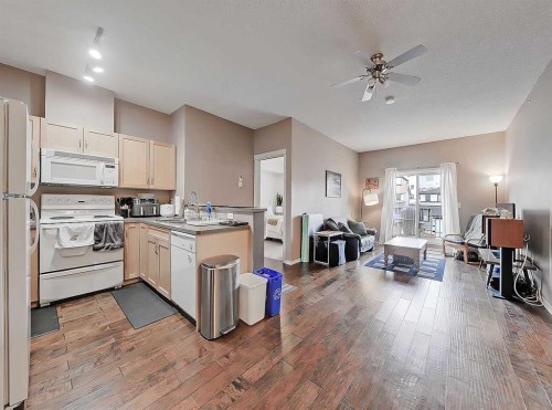 2313-70 Panamount Drive Nw, Calgary, AB - Indoor Photo Showing Kitchen