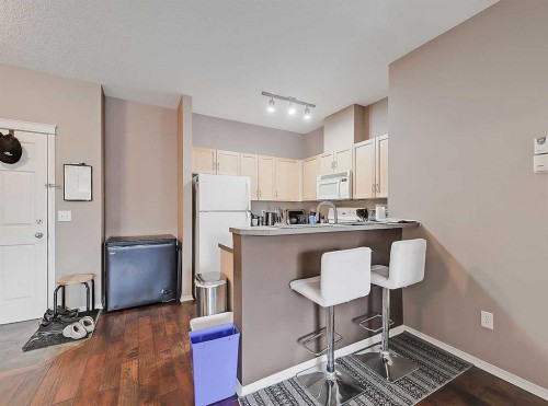2313-70 Panamount Drive Nw, Calgary, AB - Indoor Photo Showing Kitchen