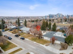 1738 Suffolk Street SW Calgary, AB T3C 2N2