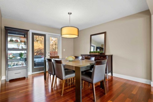 612 Willoughby Crescent Se, Calgary, AB - Indoor Photo Showing Dining Room