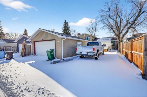 168 Midlake Boulevard Se, Calgary, AB - Outdoor