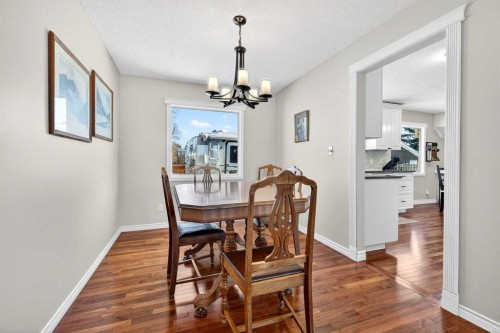168 Midlake Boulevard Se, Calgary, AB - Indoor Photo Showing Dining Room