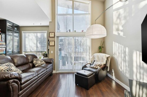 411-4303 1 Street Ne, Calgary, AB - Indoor Photo Showing Living Room