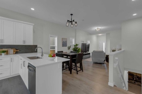 812 Reynolds Manor Sw, Airdrie, AB - Indoor