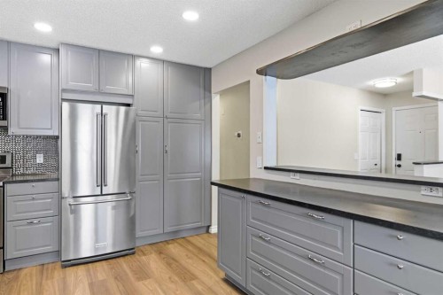 79 Templehill Drive Ne, Calgary, AB - Indoor Photo Showing Kitchen With Upgraded Kitchen