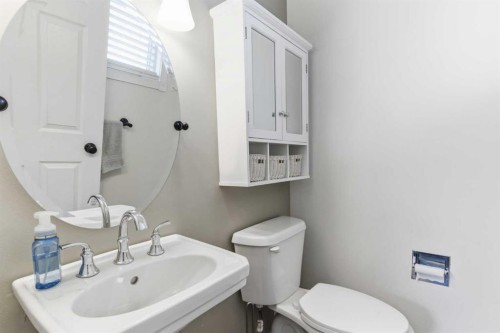 79 Templehill Drive Ne, Calgary, AB - Indoor Photo Showing Bathroom