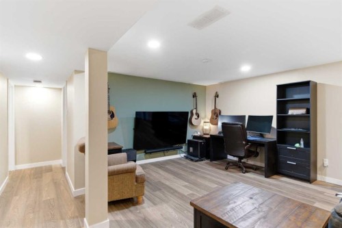 79 Templehill Drive Ne, Calgary, AB - Indoor