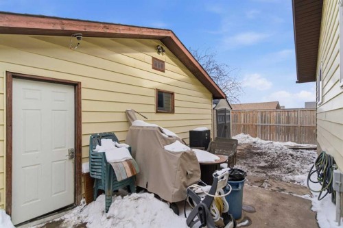 79 Templehill Drive Ne, Calgary, AB - Outdoor With Exterior