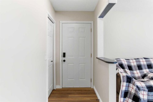 79 Templehill Drive Ne, Calgary, AB - Indoor Photo Showing Other Room