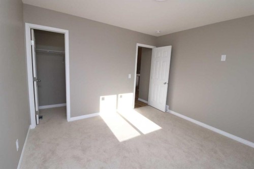 447 Henricks Drive, Irricana, AB 