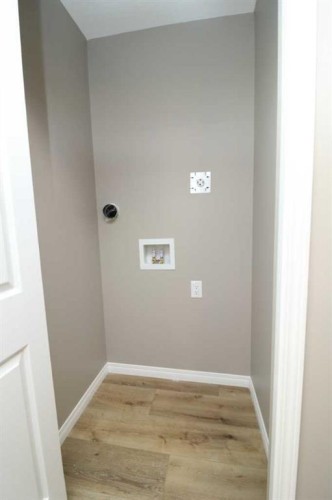 447 Henricks Drive, Irricana, AB 