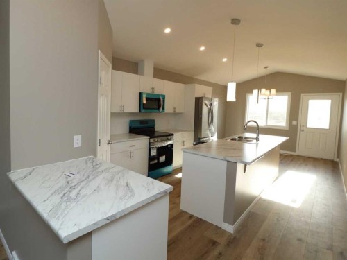447 Henricks Drive, Irricana, AB 