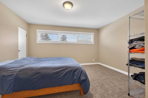 353 Regal Park Ne, Calgary, AB - Indoor Photo Showing Bedroom