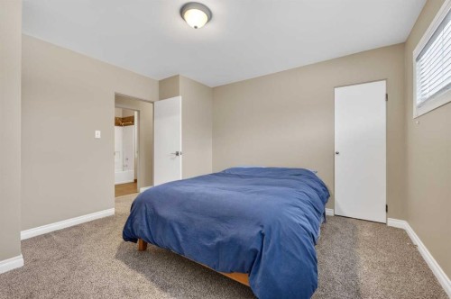 353 Regal Park Ne, Calgary, AB - Indoor Photo Showing Bedroom