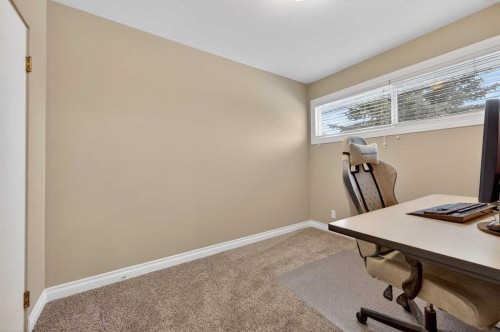 353 Regal Park Ne, Calgary, AB - Indoor