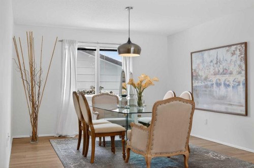 60 Sunmount Close Se, Calgary, AB - Indoor Photo Showing Dining Room