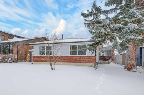 60 Sunmount Close Se, Calgary, AB - Outdoor