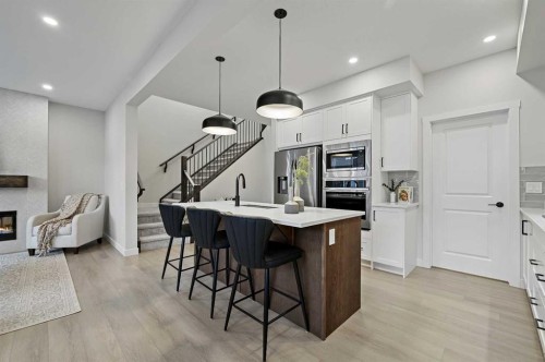 86 Versant Rise Sw, Calgary, AB - Indoor Photo Showing Kitchen With Upgraded Kitchen