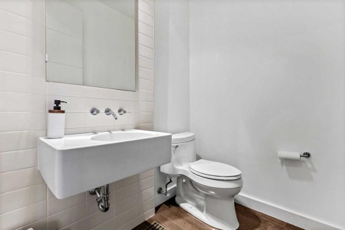 606 Aspen Meadows Hill Sw, Calgary, AB - Indoor Photo Showing Dining Room