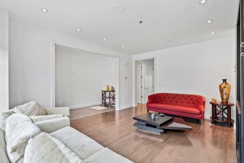 606 Aspen Meadows Hill Sw, Calgary, AB - Indoor Photo Showing Living Room