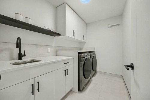 123 Treeline View Sw, Calgary, AB - Indoor Photo Showing Laundry Room