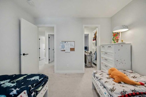 123 Treeline View Sw, Calgary, AB - Indoor Photo Showing Bedroom