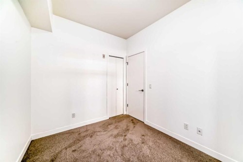 109-22 Auburn Bay Link Se, Calgary, AB - Indoor Photo Showing Other Room