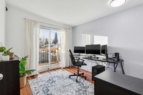 23 Dovercliffe Way Se, Calgary, AB - Indoor Photo Showing Office